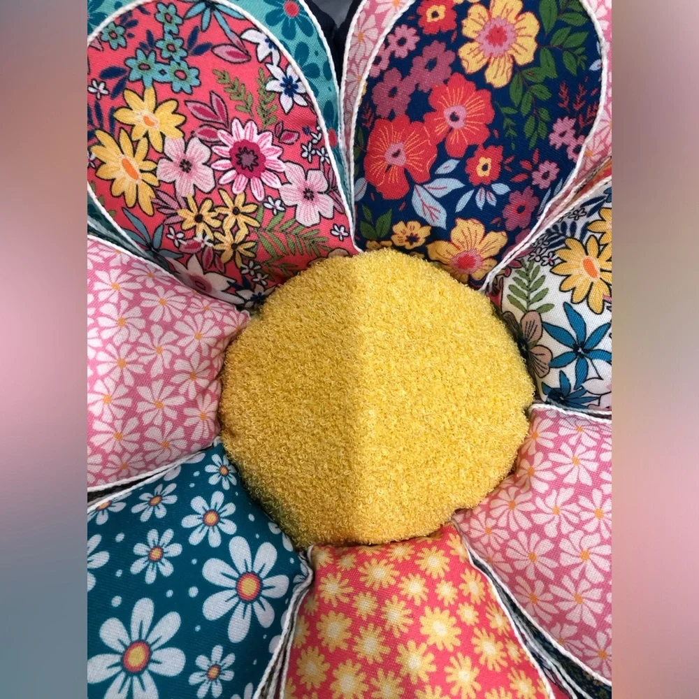 Vintage cottage inspired quilt look sunflower shaped‎ decor pillow brand new